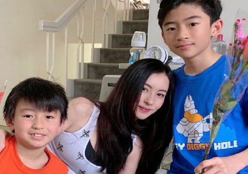 Mang tiếng 'bủn xỉn' vì nuôi con nhưng Trương Bá Chi lại nói cô xếp bản thân trước cha mẹ và con cái