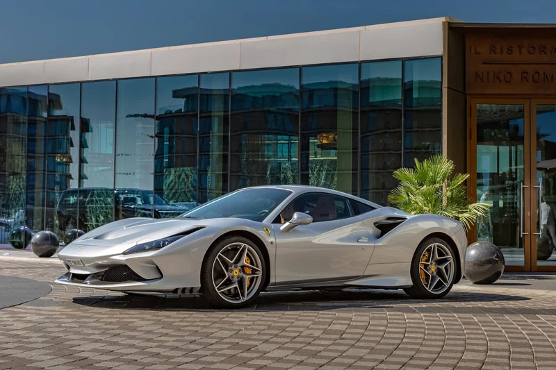 4. Ferrari F8 Tributo.