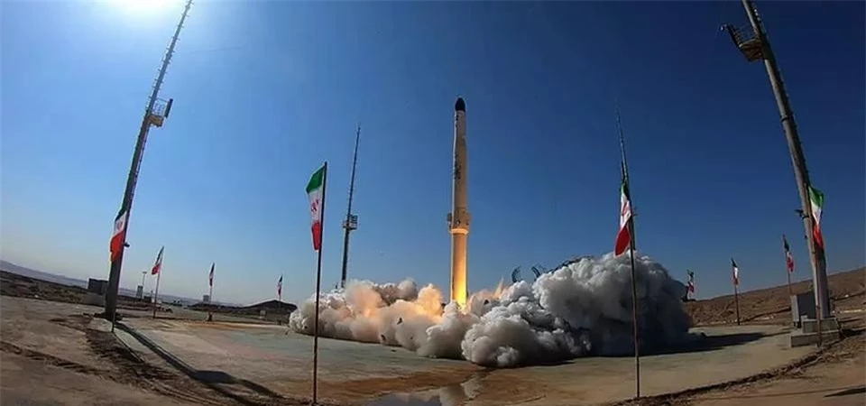 Iran tuyên bố phóng thành công tên lửa đẩy thế hệ mới nhất. (Nguồn: Forbes)