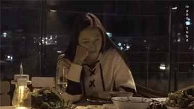 Sau gần 4 năm chia tay Kai, Krystal bất ngờ tiết lộ về chuyện kết hôn - Ảnh 2. Sau gần 4 năm chia tay Kai, Krystal bất ngờ tiết lộ về chuyện kết hôn - Ảnh 2.