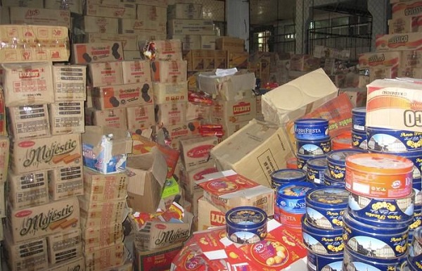 Tết cận kề, bánh kẹo hàng giả, hàng nhái lại “tấn công” về vùng quê 