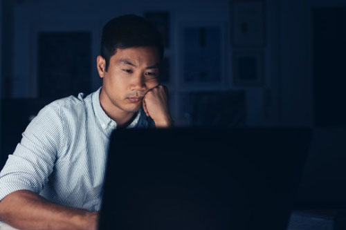 Ngồi nhiều có thể sinh ra 6 căn bệnh nguy hiểm: Dân văn phòng cần lưu ý