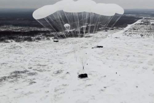 Video: Cận cảnh màn đổ bộ từ trên không của 'quái vật' bọc thép BMD-4M