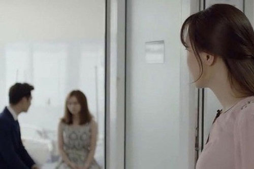 Biết chồng ngoại tình, vợ vẫn điềm nhiên tổ chức sinh nhật rồi bất thình lình tung chiêu lật mặt gã bội bạc ngay trong bữa tiệc xa hoa