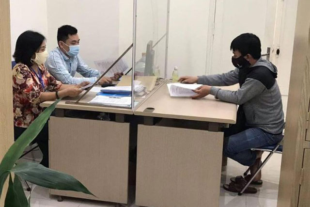 Hà Nội xử phạt 7 người đăng tin sai về phát biểu của Phó Thủ tướng, cách điều trị COVID-19