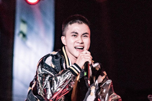 Tác giả hit "Ông bà anh" không thể về quê ăn Tết