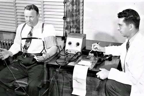 B&#xED; m&#x1EAD;t v&#x1EC1; c&#xE1;c &#x201C;b&#xED; quy&#x1EBF;t&#x201D; nh&#xE0; ngh&#x1EC1; c&#x1EE7;a t&#xEC;nh b&#xE1;o Li&#xEA;n X&#xF4;