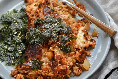 Ngày bận rộn có món cơm chiên kim chi phô mai giòn này thì ngon "tuyệt cú mèo"