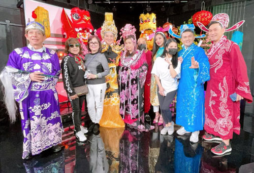 Danh hài Bảo Quốc tái xuất trong hình tượng Ngọc Đế, ốm hơn trước nhưng vẫn phong độ