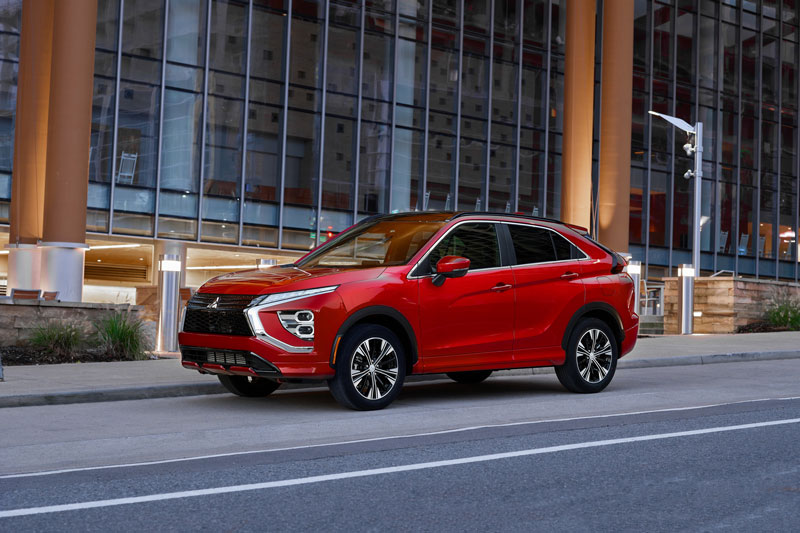 SUV Mitsubishi động cơ tăng áp, giá hơn 500 triệu, cạnh tranh với Ford Escape