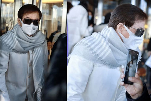 Thành Long bước đi chậm chạp và không thể đứng thẳng lưng ở tuổi xế chiều