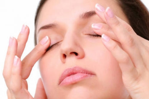 9 mẹo giúp giảm khô mắt cho dân văn phòng