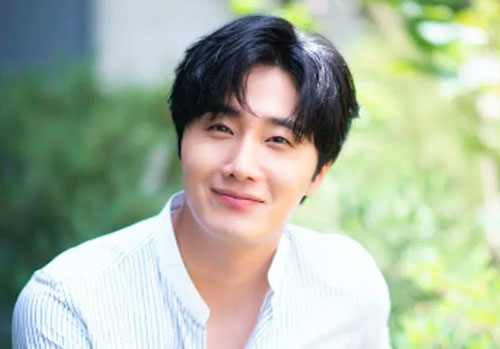 Tài tử Mặt Trăng Ôm Mặt Trời chụp tận 70.000 bức ảnh trong 10 năm, nguyên nhân bắt nguồn từ vụ tai nạn thảm khốc với Lee Min Ho