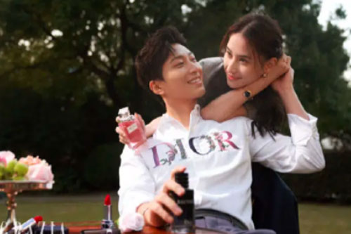 Con gái “vua sòng bạc Macau” tình tứ bên bạn trai diễn viên