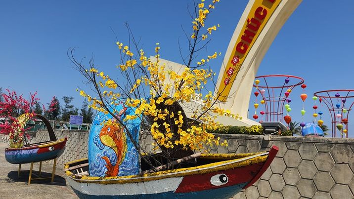 Chùm ảnh: Thành phố du lịch Đồng Hới ngày 30 Tết