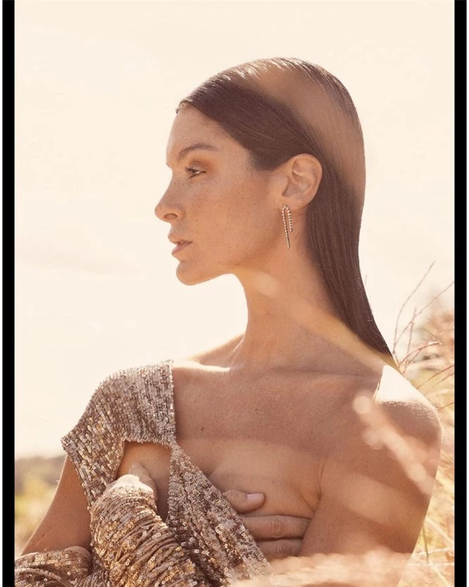 Người mẫu 9x Bella Banos siêu gợi cảm trên Maxim - ảnh 7