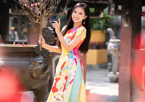 Người đẹp Thể thao Phù Bảo Nghi ngày càng "lột xác" đầy nữ tính, đẹp hút hồn với áo dài Tết