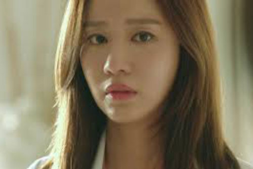 Bí mật chuyển khoản cho anh trai 5 triệu ăn Tết nhưng vài ngày sau, chị dâu ném thẳng chiếc ví vào mặt tôi kèm lời quát mắng sỗ sàng