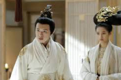 Hoàng đế Càn Long quyết chôn sống tiểu công chúa bị dị tật, Hoàng hậu Phú Sát thị chỉ dùng 9 chữ liền có thể biến tức giận thành vui mừng