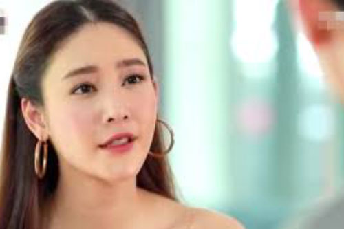 Mua được 2 cây giò thủ ăn Tết mà qua đêm lại mất 1 cây, tôi cứ tưởng mình sơ sẩy để chó mèo ăn mất, tới khi sang hàng xóm mới điếng người