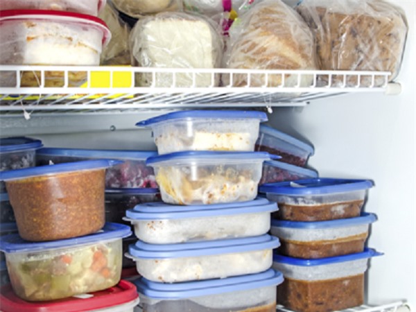 Bí quyết xử lý đồ ăn thừa ngày Tết không gây hại sức khỏe