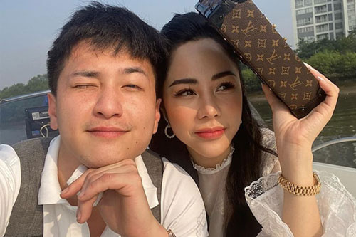 Cầu hôn chưa lâu, 'gái một con' Bạch Lan Phương đã được Huỳnh Anh hối đăng ký kết hôn sớm