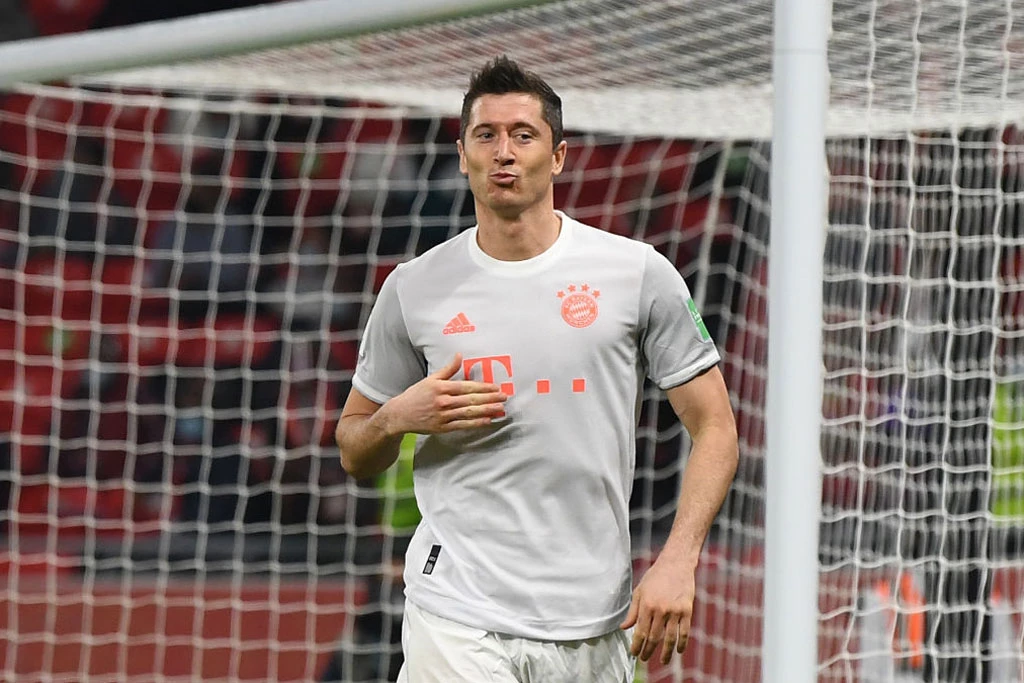 1. Robert Lewandowski (Bayern Munich, 24 bàn thắng, 48 điểm).