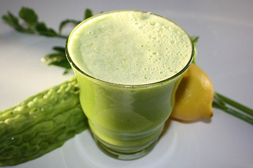 Cân nặng giảm ầm ầm bằng cách dùng mướp đắng