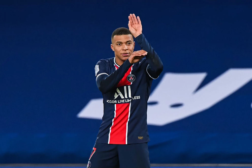 =4. Kylian Mbappe (PSG, 16 bàn, 32 điểm).