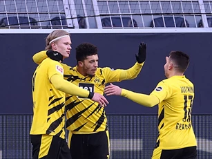 Sancho và Haaland ghi bàn, Dortmund vẫn chưa vào top 4