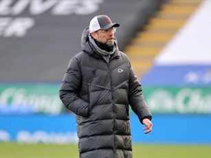Thua Leicester, HLV Klopp 'tung cờ trắng' trước Man City