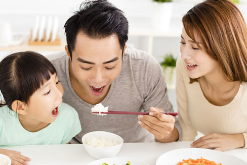 Cách ăn Tết thoải mà không sợ ảnh hưởng cân nặng