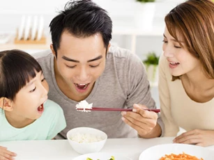 Cách ăn Tết thoải mà không sợ ảnh hưởng cân nặng