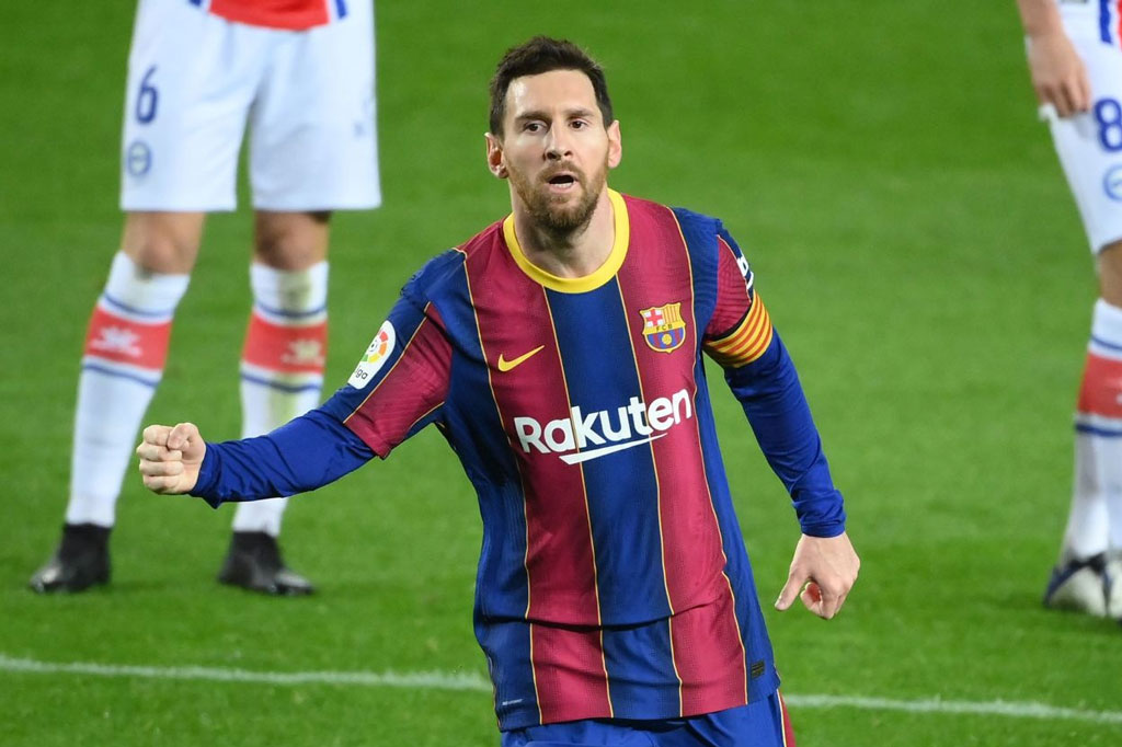 Messi cân bằng kỷ lục của Xavi