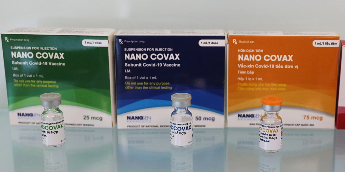 Ba lọ vaccine NanoCovax hàm lượng 25 mcg, 50 mcg và 70 mcg của NANOGEN. Ảnh: Quỳnh Trần/VNE. Ba lọ vaccine NanoCovax hàm lượng 25 mcg, 50 mcg và 70 mcg của NANOGEN. Ảnh: Quỳnh Trần/VNE.