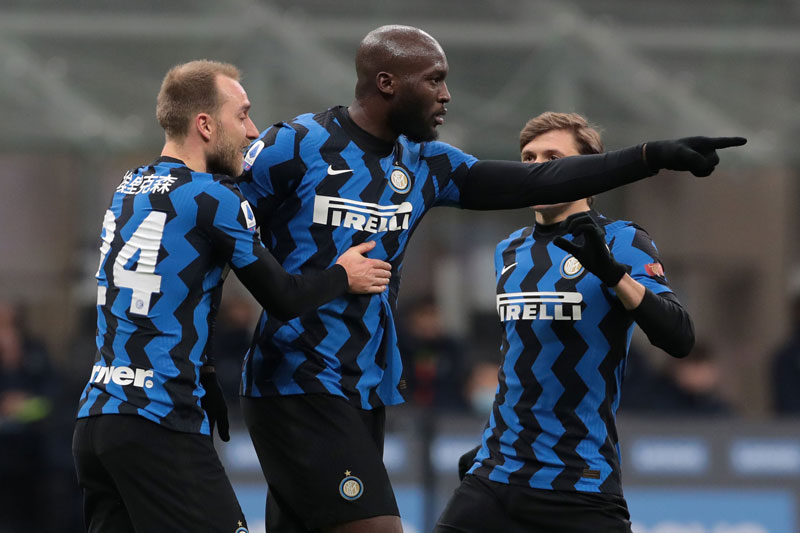 Lukaku lập cú đúp, Inter lên đỉnh Serie A