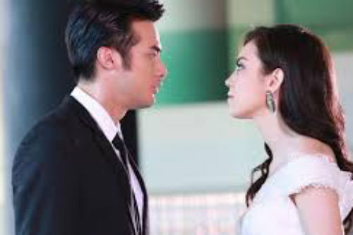 Chồng tuyên bố: "Vợ như cái áo, đẹp và tốt mấy cũng thay được", cô vợ lập tức chứng minh sau khi "thay áo" thì anh ta phải khốn đốn thế nào