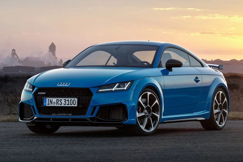 2. Audi TT RS.