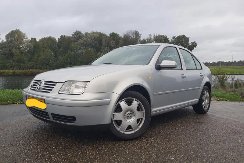 4. Volkswagen Bora/Jetta V5.