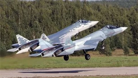 Nhiem vu dac biet cua Su-57 khi mang ten lua tam xa 