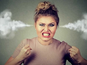 Nóng giận gây hại sức khỏe như thế nào? Điều thứ 4 cẩn thận kẻo đột quỵ