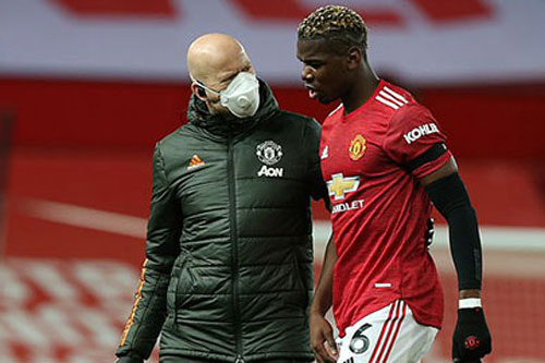 Pogba nguy cơ vắng mặt ở đại chiến với Chelsea lẫn Man City