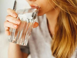 Ngủ dậy buổi sáng cứ làm ngay điều này để phòng bách bệnh, nhất là điều số 2