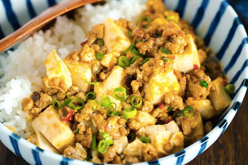 Làm đậu hũ sốt thịt băm theo kiểu này ăn một lần nhớ suốt đời