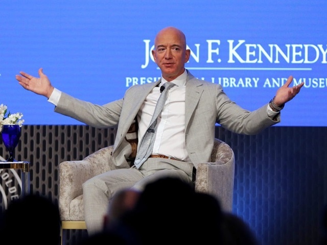 CEO Amazon Jeff Bezos đã trở lại vị trí người giàu nhất thế giới