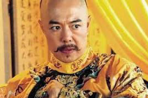 Cả đời Hoàng đế Càn Long viết hơn 40.000 bài thơ, trong đó có 1 bài thơ đặc biệt được thêm vào sách giáo khoa vì... quá dễ thuộc