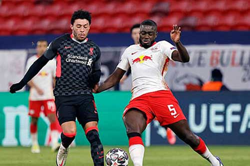 Fan MU hả hê vì đội nhà mua hụt... Upamecano