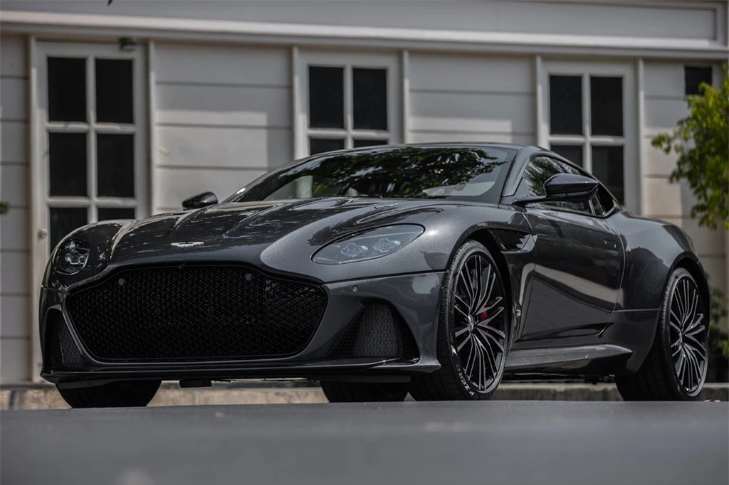 Aston Martin DBS Superleggera gia 1 trieu USD tai Thai Lan anh 1