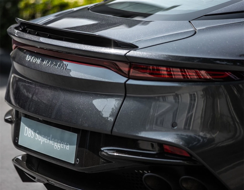 Aston Martin DBS Superleggera gia 1 trieu USD tai Thai Lan anh 6