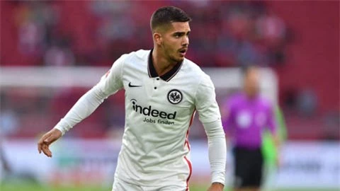 MU chi 30 triệu mua Andre Silva?